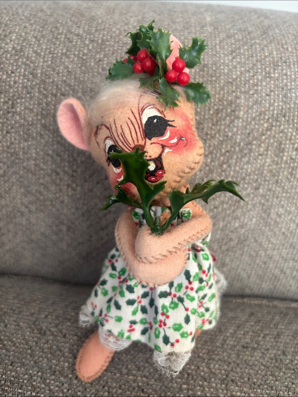 Annalee Pink Mouse Holiday Figurine with Green and Red Holly